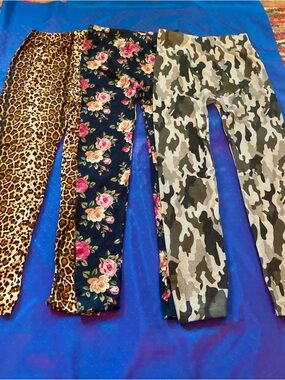 3 pairs of Women’s leggings size L/XL